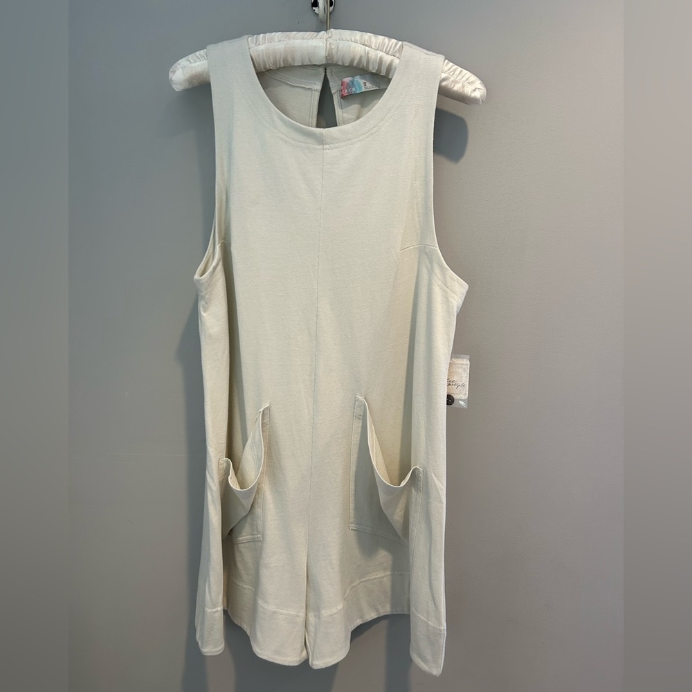 FREE PEOPLE Elliot romper in neutral cream size XS. New with tags